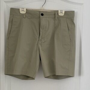 H&M Men's Beige Flat Front Shorts